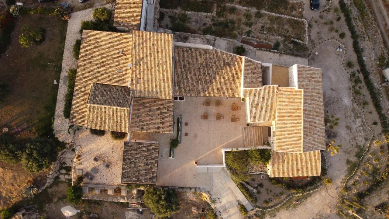 Borgo Delle Pietre Hotel Porto Empedocle Bagian luar foto