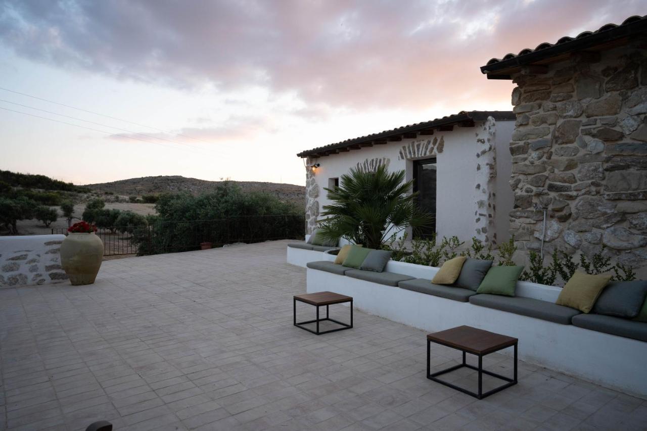 Borgo Delle Pietre Hotel Porto Empedocle Bagian luar foto