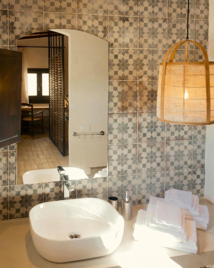 Borgo Delle Pietre Hotel Porto Empedocle Bagian luar foto