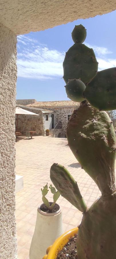 Borgo Delle Pietre Hotel Porto Empedocle Bagian luar foto